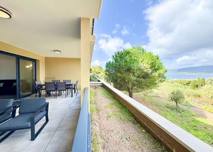 T2 Moderne Avec Vue Et Proche Centre-ville Propriano (Corsica)