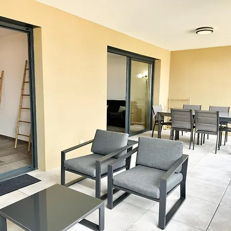 T2 Moderne Avec Vue Et Proche Centre-ville Appartamento *