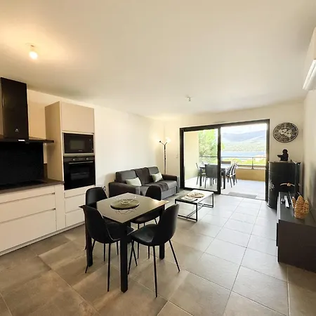 Appartement T2 Moderne Avec Vue Et Proche Centre-ville